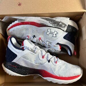 Under Armour Men's Harper 8 Turf USA Baseball Cleats. NWT. Size 11